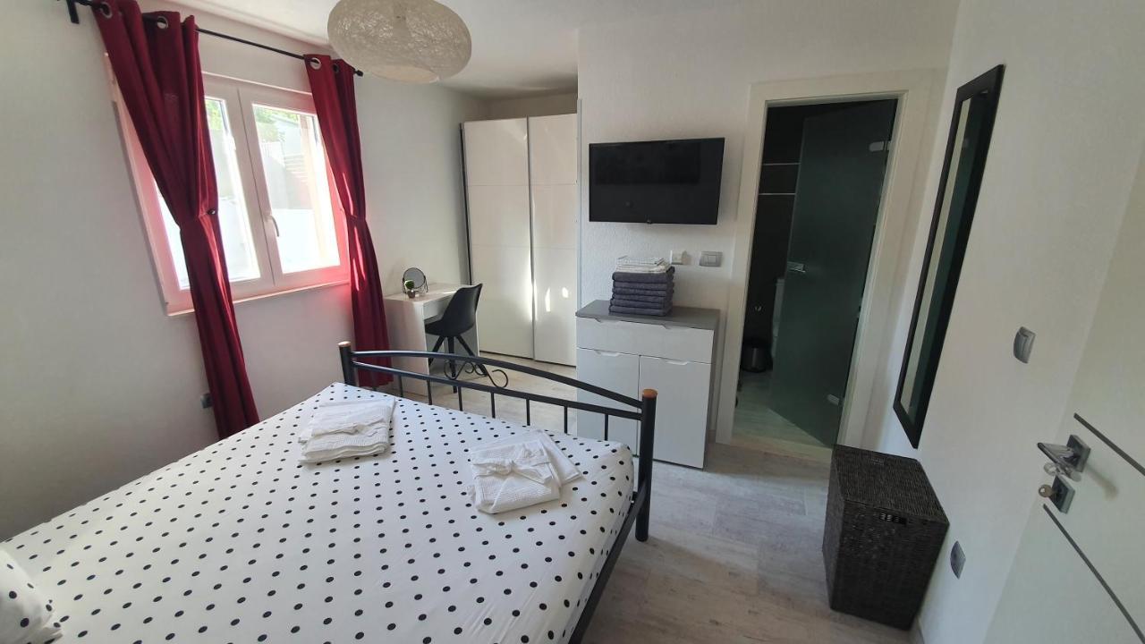 Villa Fides With Private Pool, Garden And Sea View Кастель-Нови Экстерьер фото