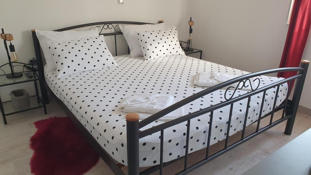 Villa Fides With Private Pool, Garden And Sea View Кастель-Нови Экстерьер фото