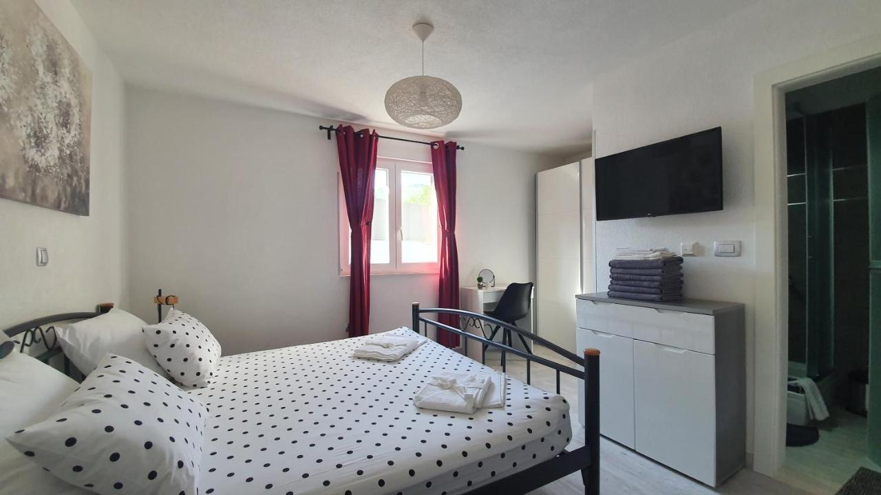 Villa Fides With Private Pool, Garden And Sea View Кастель-Нови Экстерьер фото