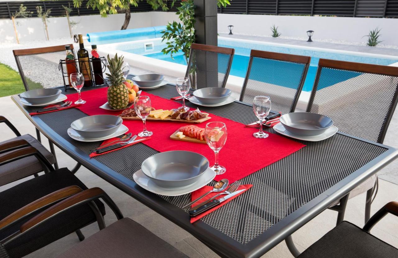 Villa Fides With Private Pool, Garden And Sea View Кастель-Нови Экстерьер фото