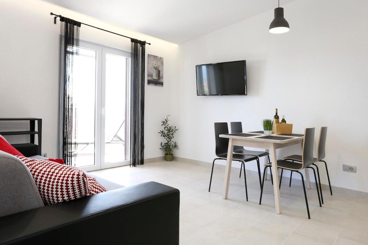 Villa Fides With Private Pool, Garden And Sea View Кастель-Нови Экстерьер фото